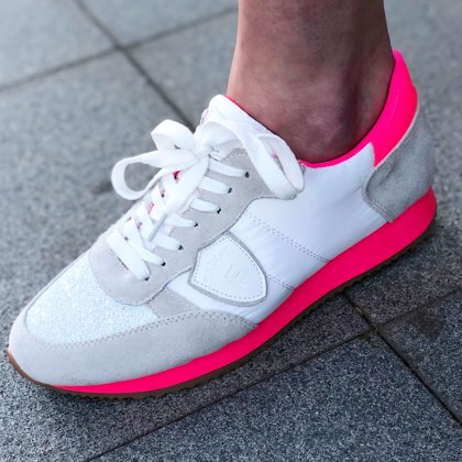 Sneaker